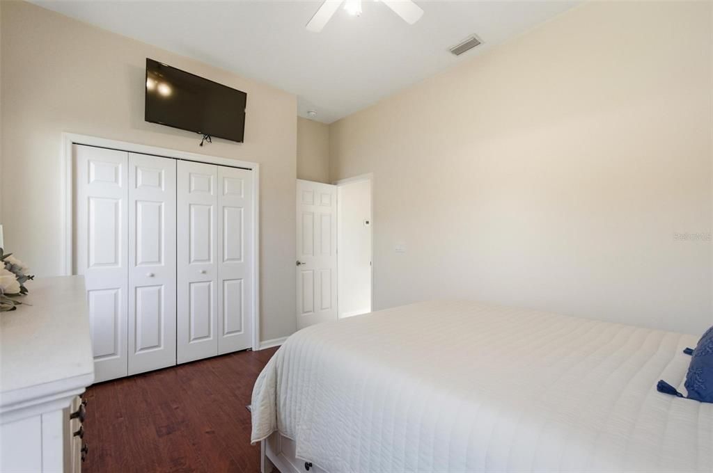 For Sale: $315,000 (3 beds, 2 baths, 1861 Square Feet)