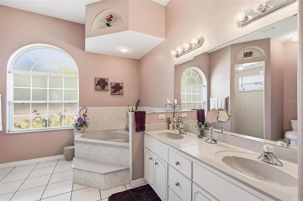 For Sale: $315,000 (3 beds, 2 baths, 1861 Square Feet)