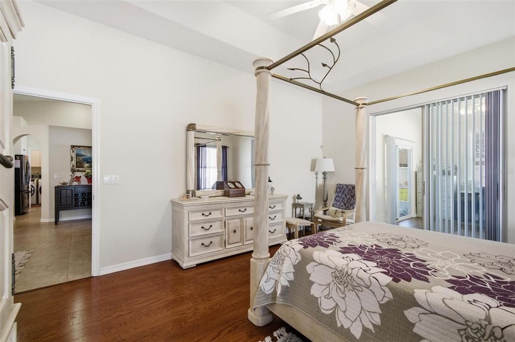 For Sale: $315,000 (3 beds, 2 baths, 1861 Square Feet)