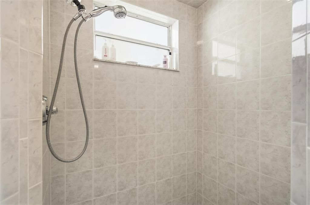 For Sale: $315,000 (3 beds, 2 baths, 1861 Square Feet)