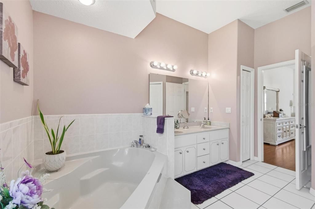 For Sale: $315,000 (3 beds, 2 baths, 1861 Square Feet)