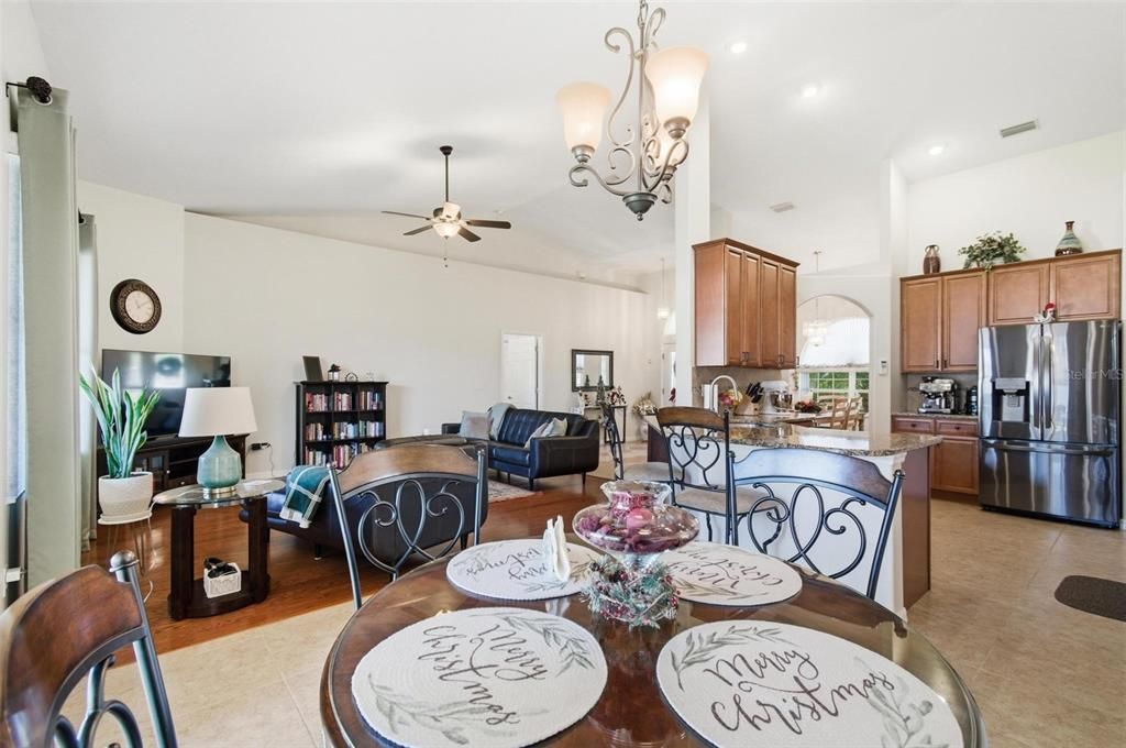 For Sale: $315,000 (3 beds, 2 baths, 1861 Square Feet)