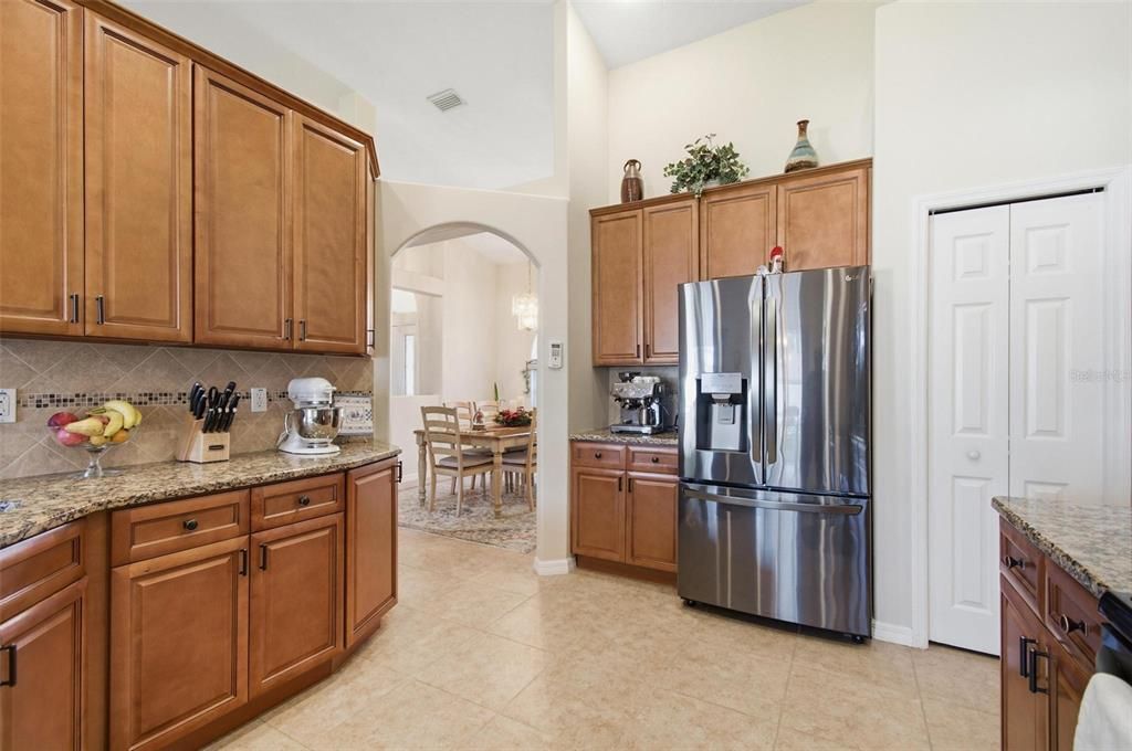 For Sale: $315,000 (3 beds, 2 baths, 1861 Square Feet)