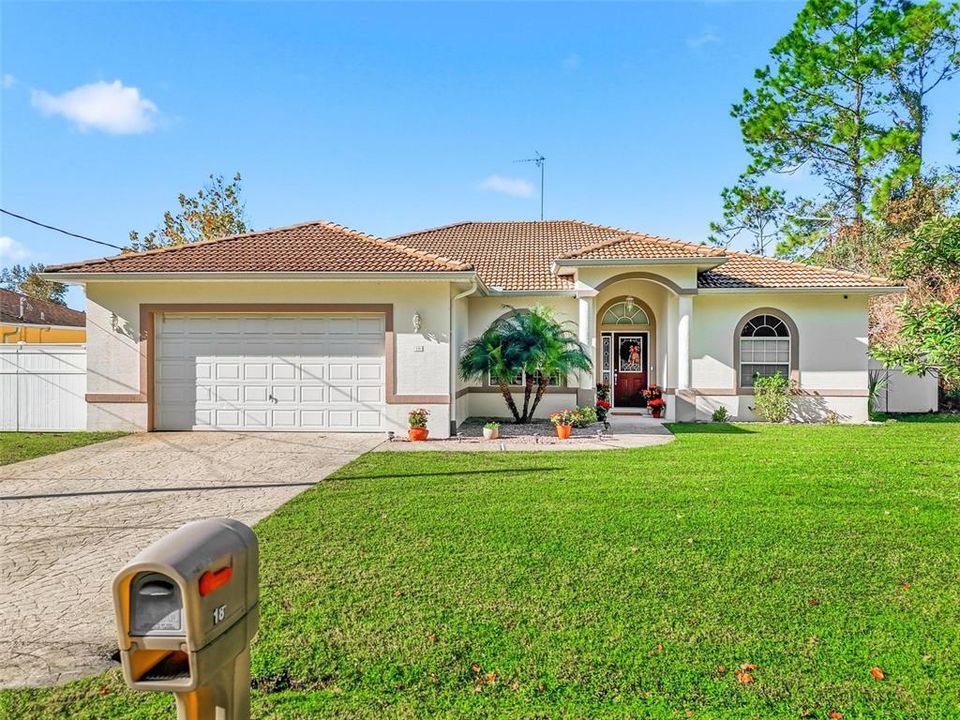 For Sale: $315,000 (3 beds, 2 baths, 1861 Square Feet)