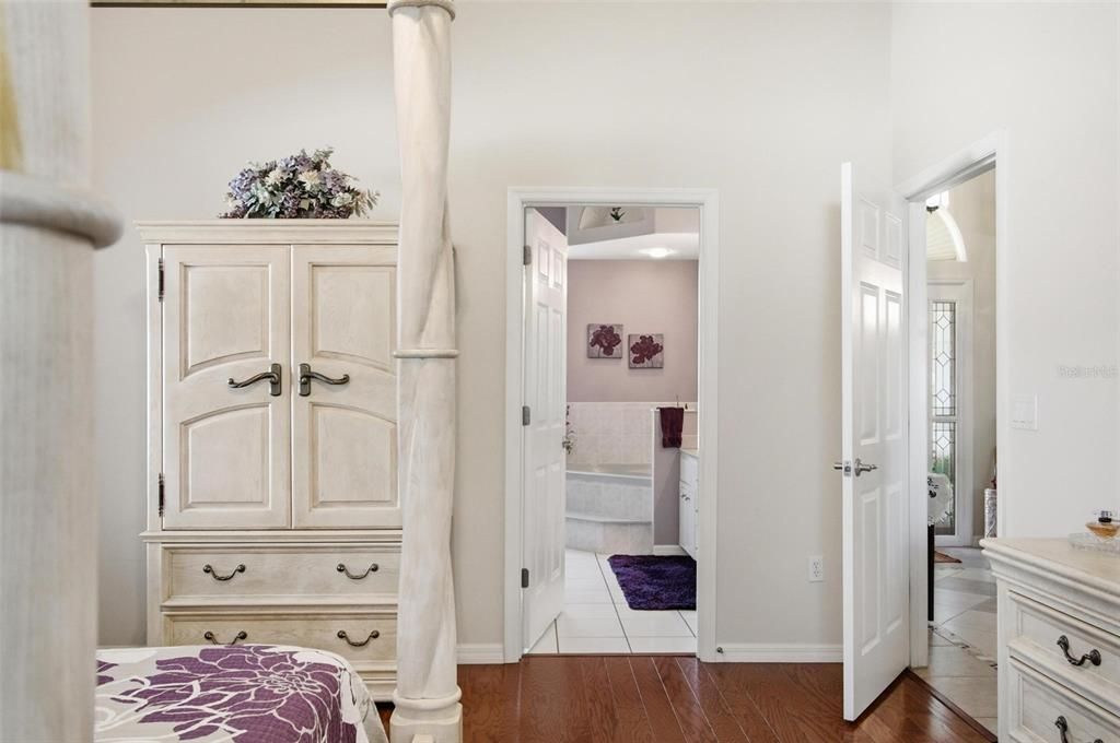 For Sale: $315,000 (3 beds, 2 baths, 1861 Square Feet)