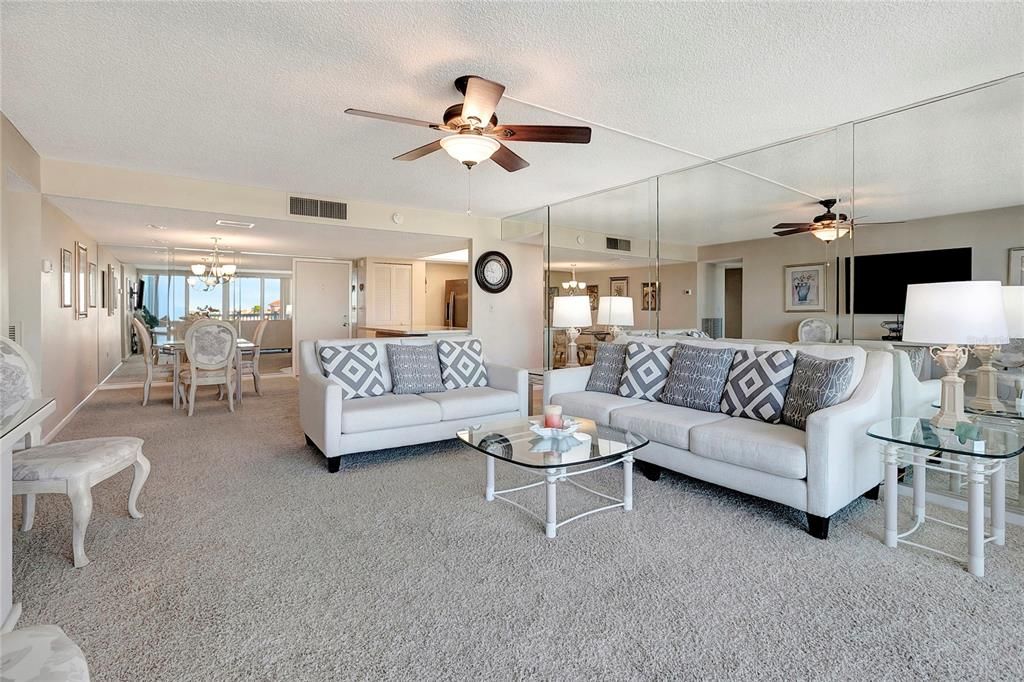 For Rent: $2,500 (2 beds, 2 baths, 1308 Square Feet)