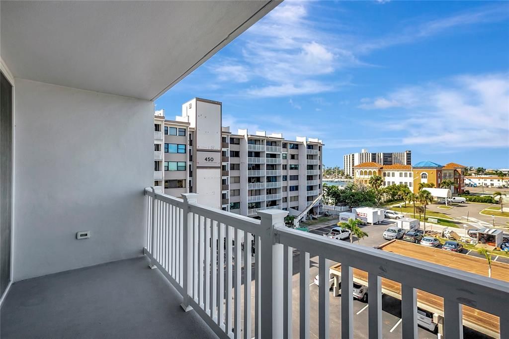 For Rent: $2,500 (2 beds, 2 baths, 1308 Square Feet)