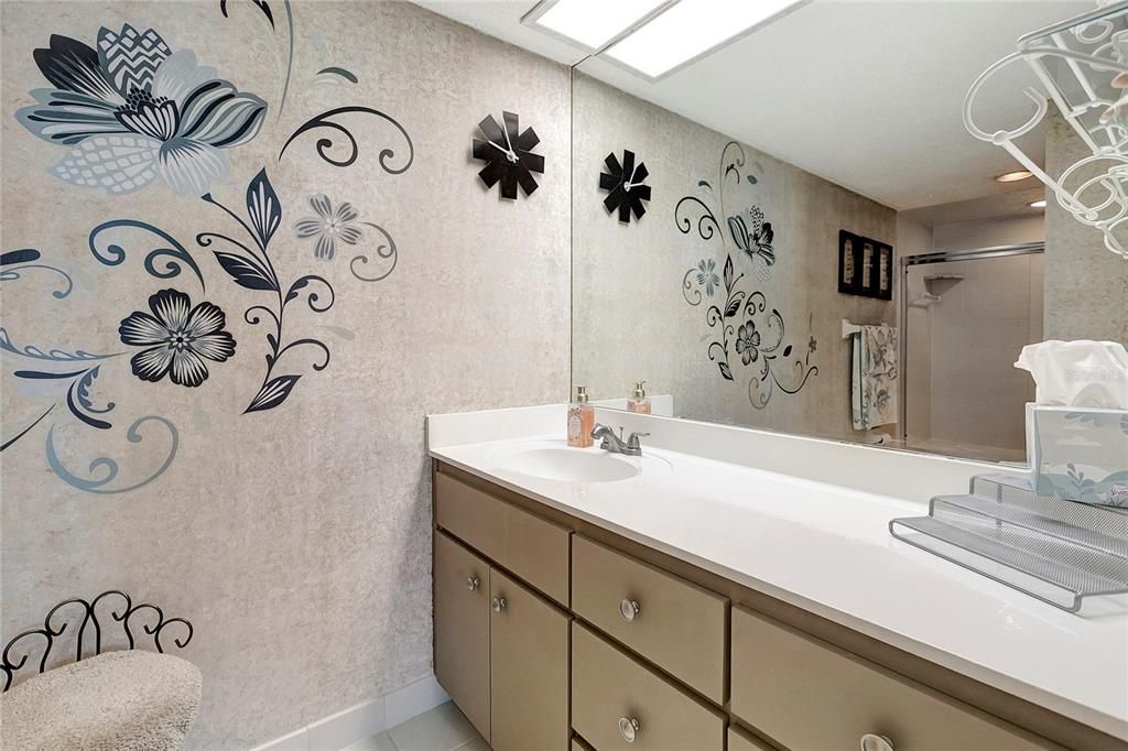 For Rent: $2,500 (2 beds, 2 baths, 1308 Square Feet)