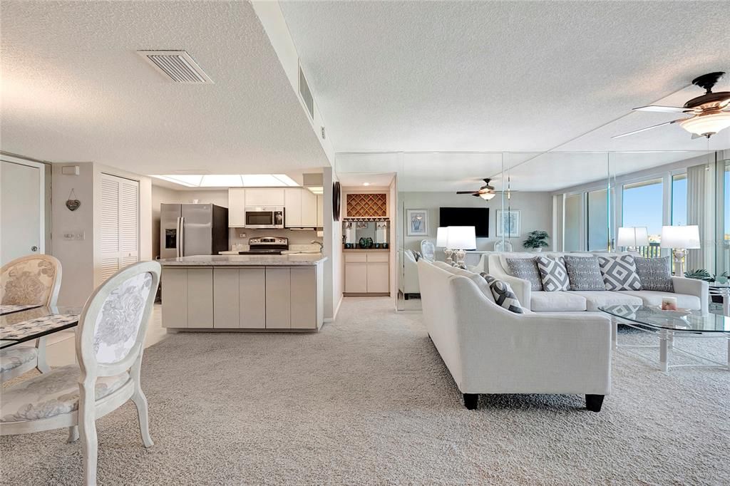 For Rent: $2,500 (2 beds, 2 baths, 1308 Square Feet)