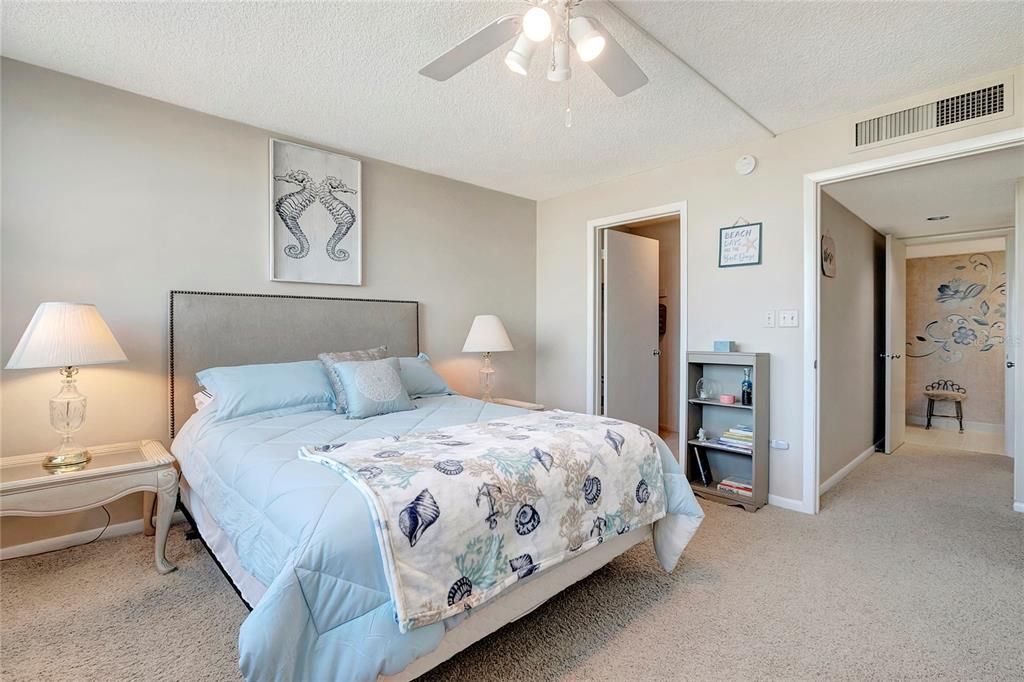 For Rent: $2,500 (2 beds, 2 baths, 1308 Square Feet)