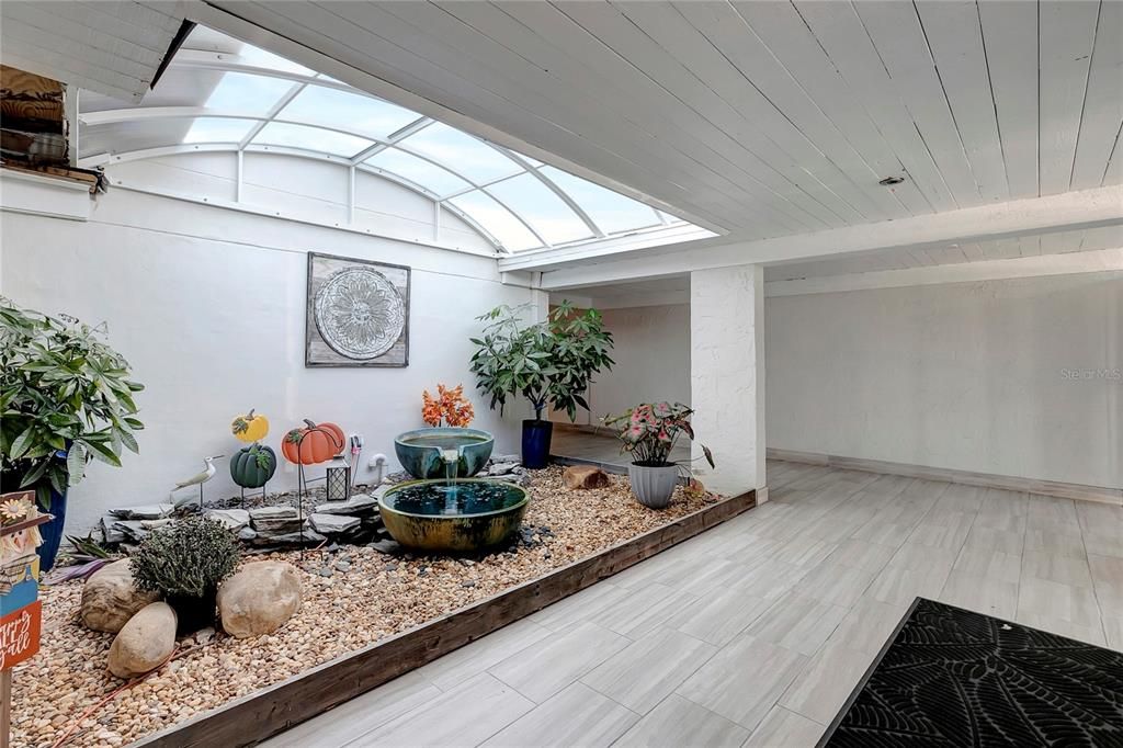 For Rent: $2,500 (2 beds, 2 baths, 1308 Square Feet)