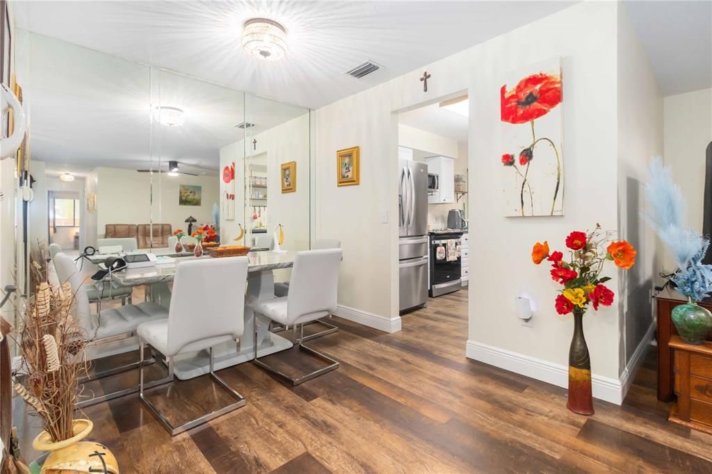 待售: $229,900 (2 贝兹, 2 浴室, 1182 平方英尺)