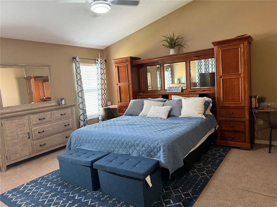 For Sale: $460,000 (4 beds, 3 baths, 2717 Square Feet)