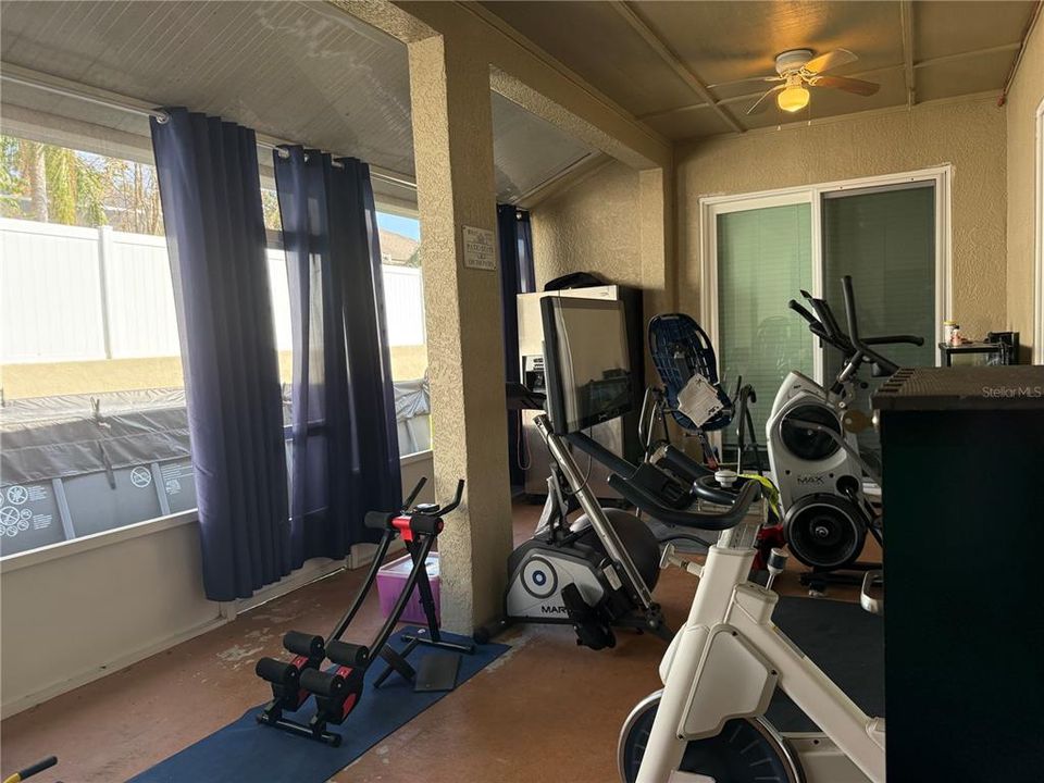 For Sale: $460,000 (4 beds, 3 baths, 2717 Square Feet)