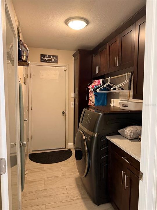 For Sale: $460,000 (4 beds, 3 baths, 2717 Square Feet)