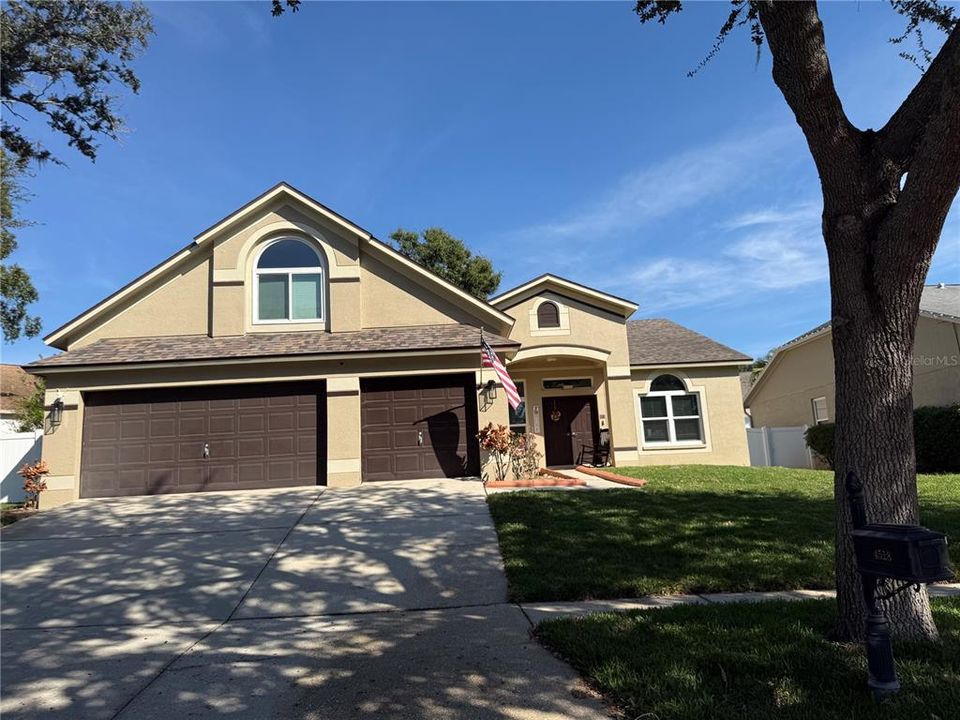 For Sale: $460,000 (4 beds, 3 baths, 2717 Square Feet)