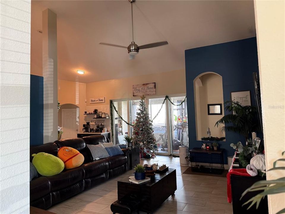 For Sale: $460,000 (4 beds, 3 baths, 2717 Square Feet)