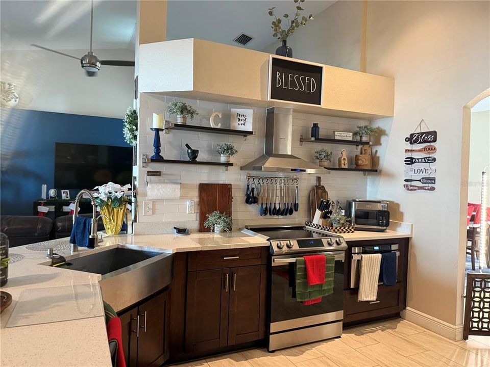 For Sale: $460,000 (4 beds, 3 baths, 2717 Square Feet)