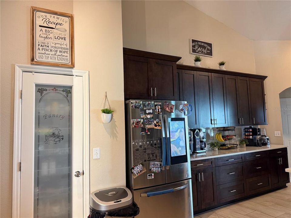 For Sale: $460,000 (4 beds, 3 baths, 2717 Square Feet)