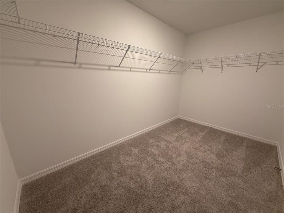 В аренду: $2,550 (4 спален, 2 ванн, 1936 Квадратных фут)