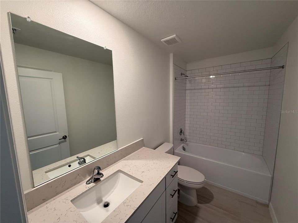 В аренду: $2,550 (4 спален, 2 ванн, 1936 Квадратных фут)