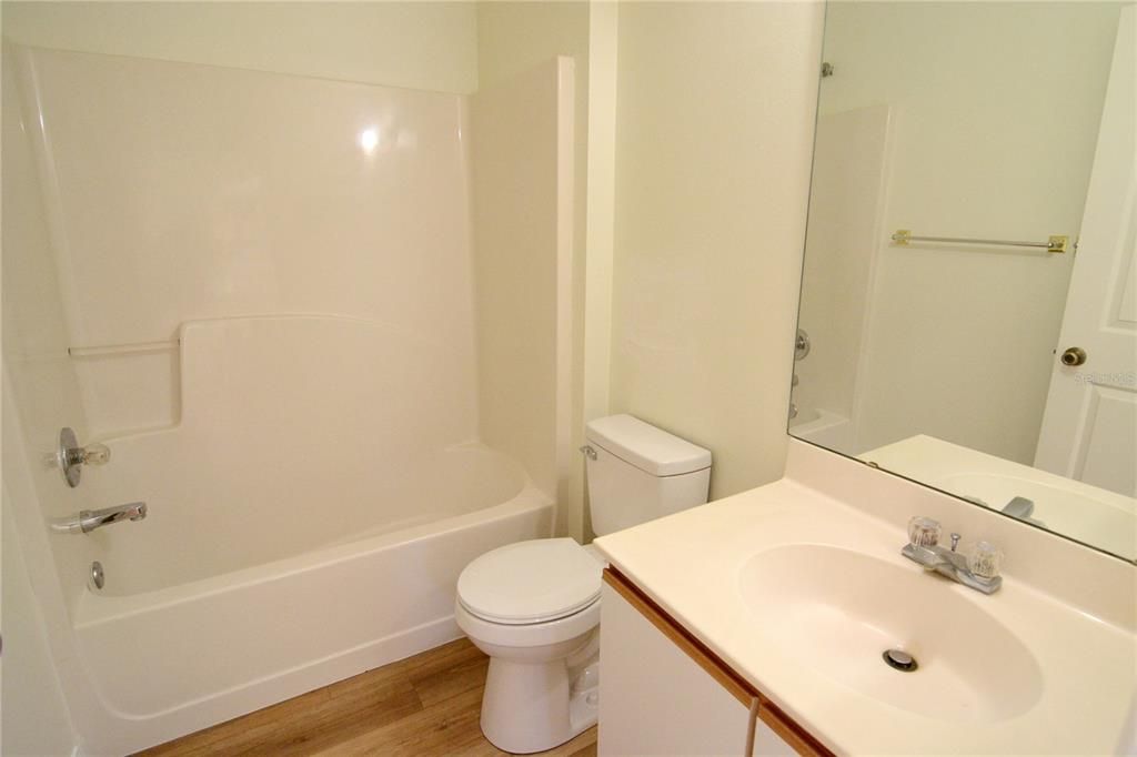 For Sale: $285,000 (3 beds, 2 baths, 1504 Square Feet)