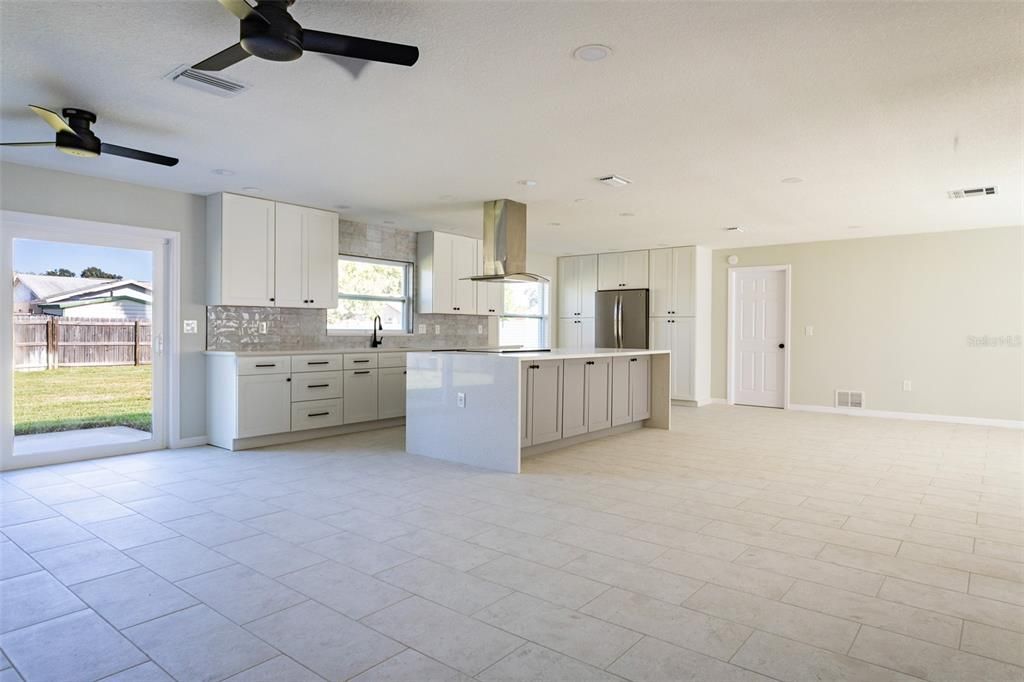 For Sale: $549,900 (3 beds, 2 baths, 1872 Square Feet)