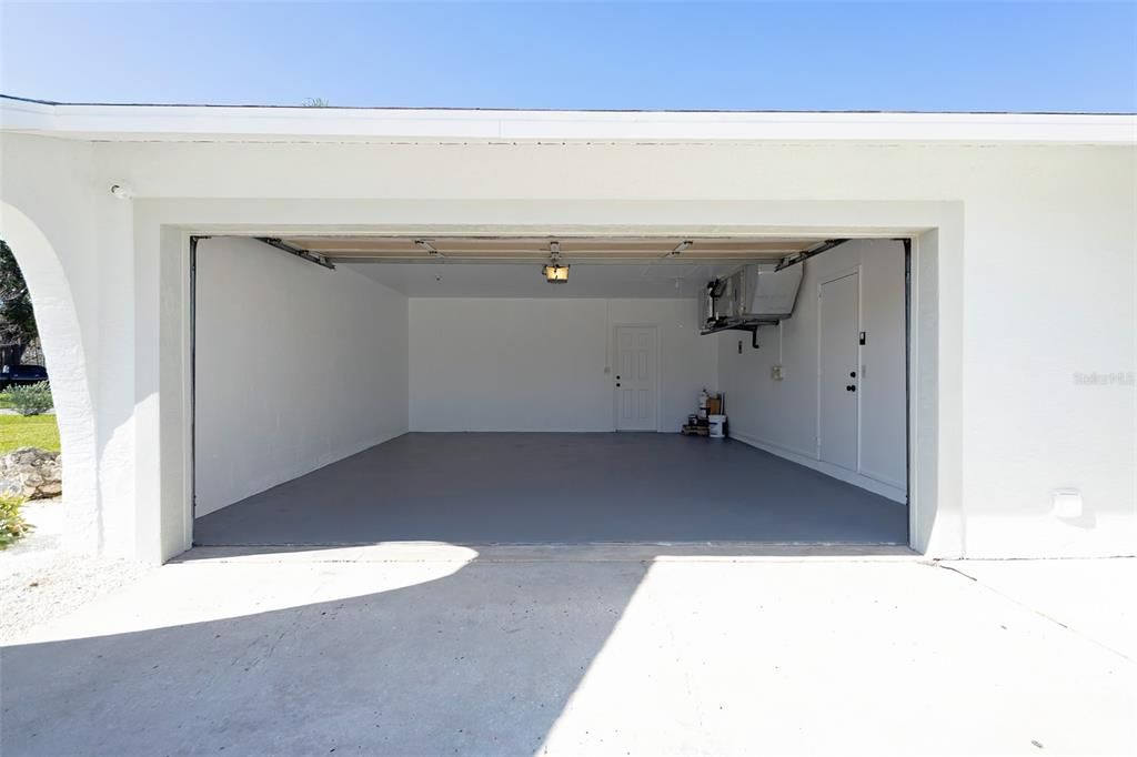 For Sale: $549,900 (3 beds, 2 baths, 1872 Square Feet)