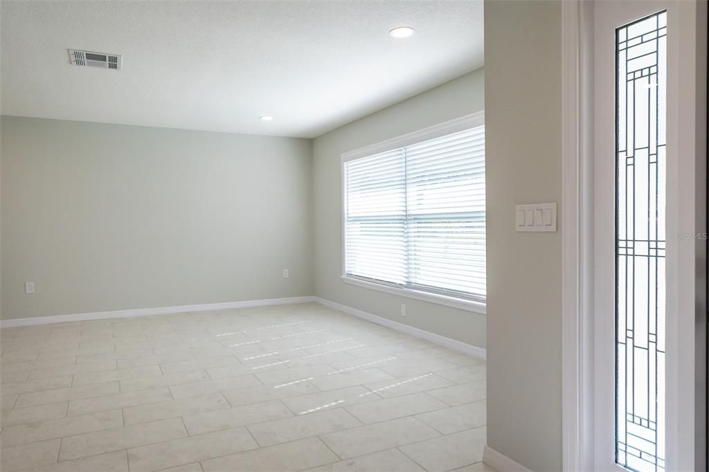 For Sale: $549,900 (3 beds, 2 baths, 1872 Square Feet)