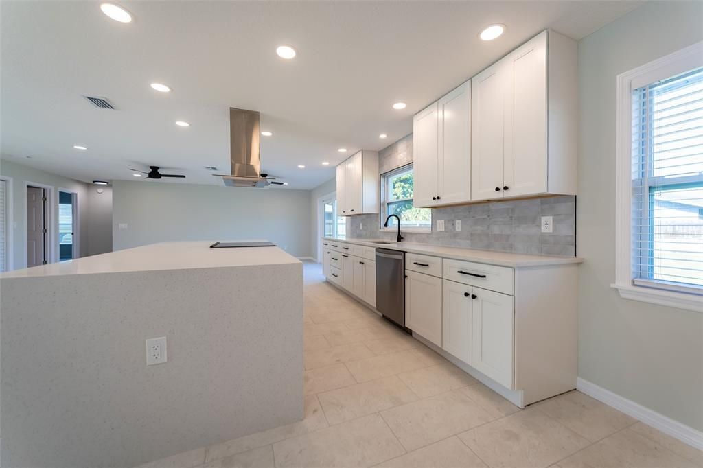 For Sale: $549,900 (3 beds, 2 baths, 1872 Square Feet)