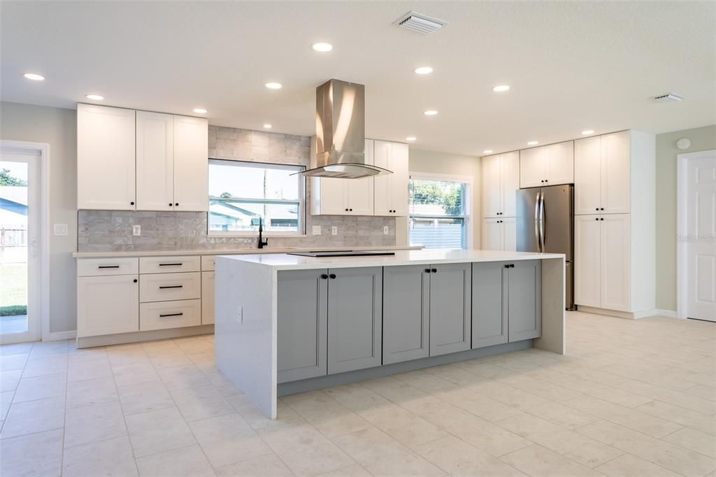 For Sale: $549,900 (3 beds, 2 baths, 1872 Square Feet)