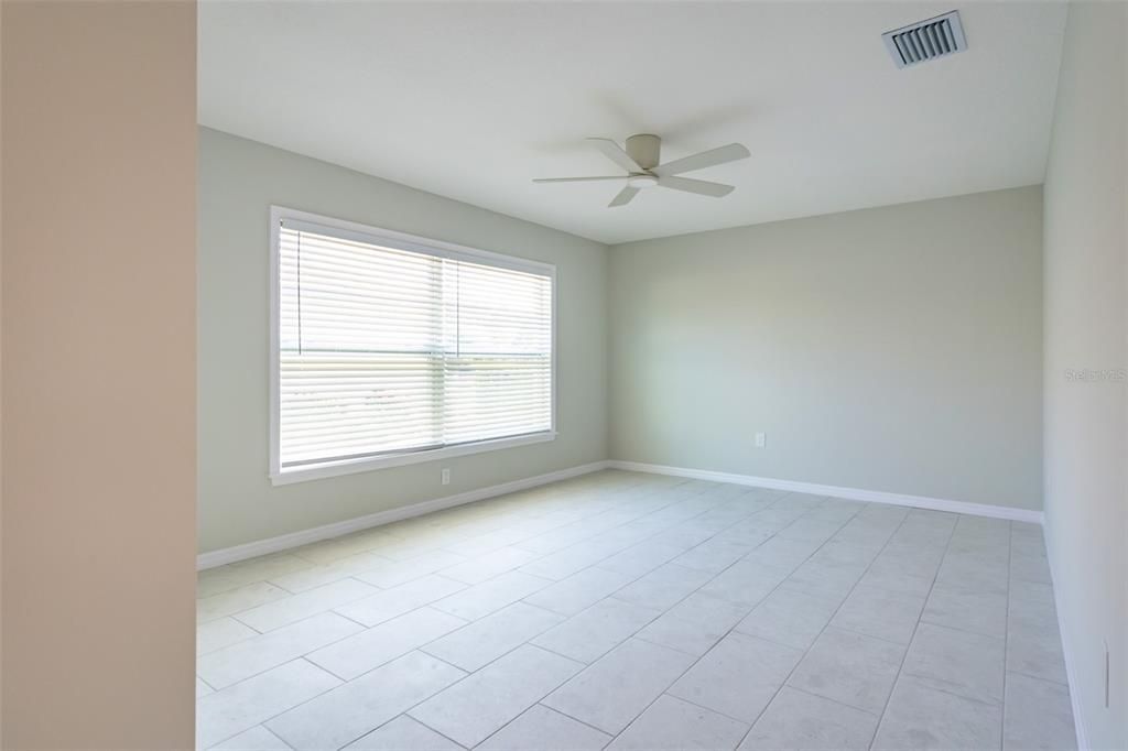 For Sale: $549,900 (3 beds, 2 baths, 1872 Square Feet)