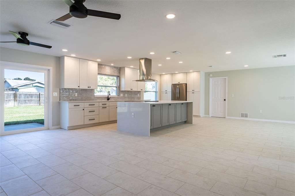 For Sale: $549,900 (3 beds, 2 baths, 1872 Square Feet)