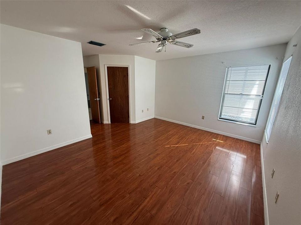 For Rent: $1,850 (2 beds, 2 baths, 1289 Square Feet)