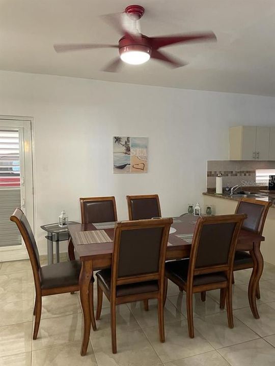 For Rent: $2,000 (3 beds, 2 baths, 2600 Square Feet)