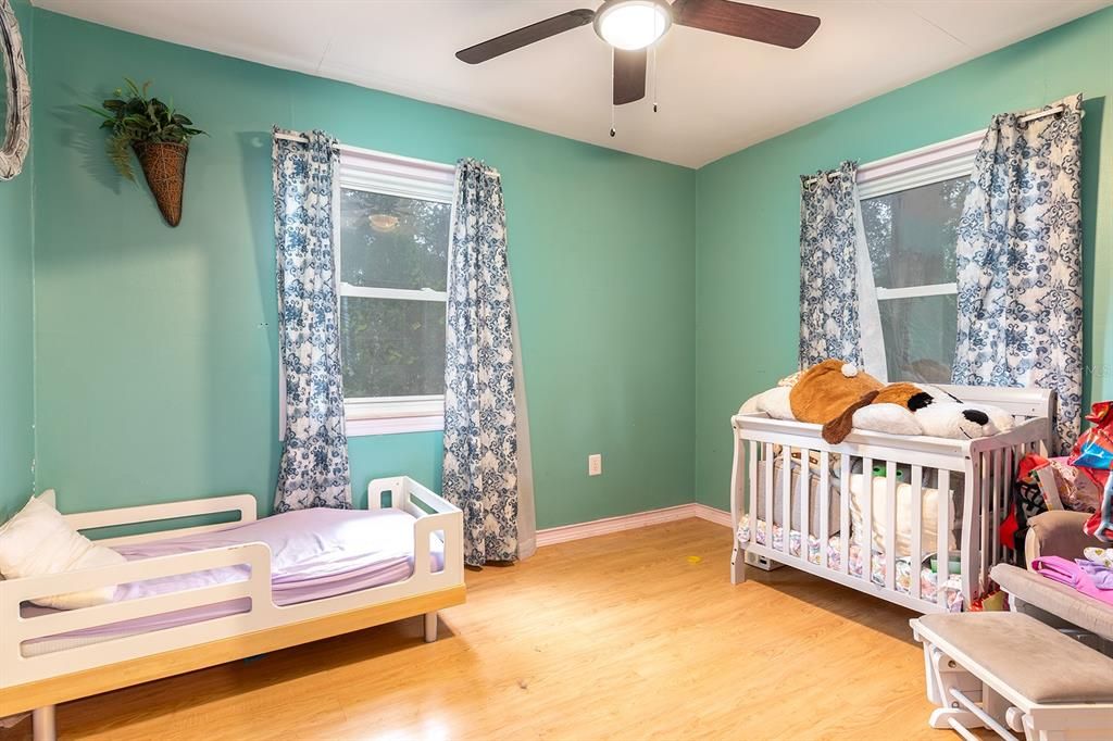 待售: $270,000 (2 贝兹, 2 浴室, 1028 平方英尺)