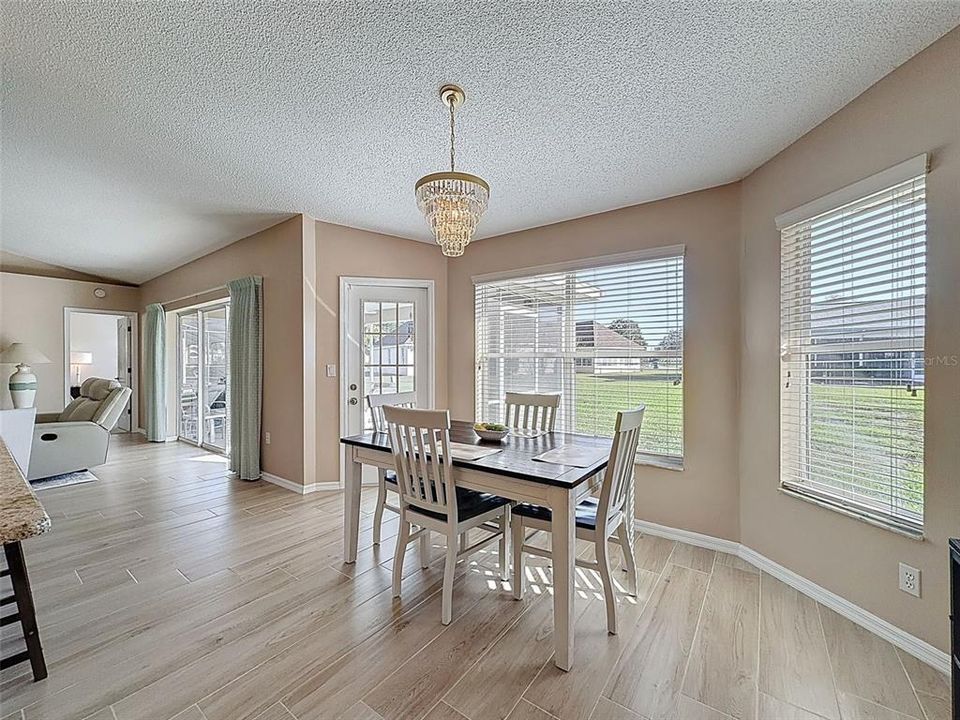 待售: $399,900 (3 贝兹, 2 浴室, 2090 平方英尺)