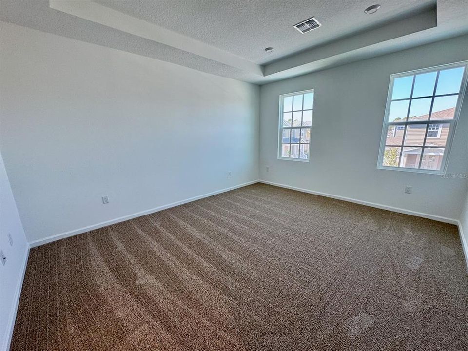 For Rent: $5,900 (4 beds, 2 baths, 2615 Square Feet)