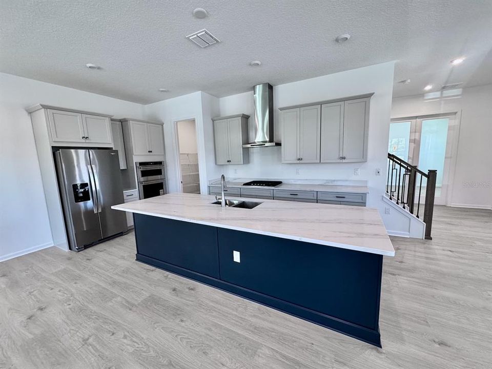 For Rent: $5,900 (4 beds, 2 baths, 2615 Square Feet)