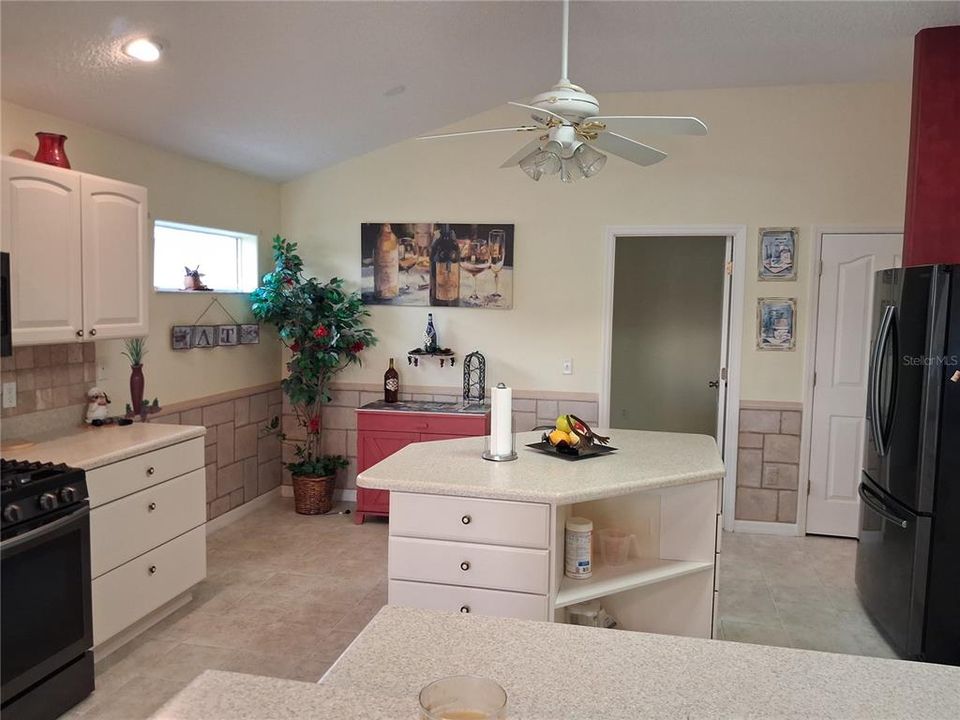 待售: $540,000 (3 贝兹, 2 浴室, 2260 平方英尺)