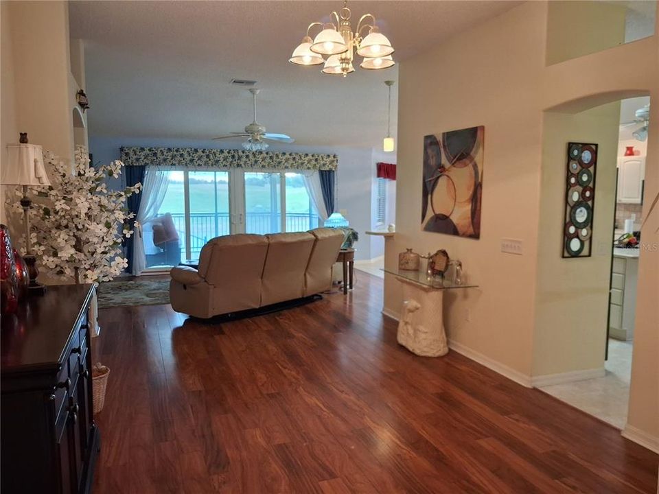 待售: $540,000 (3 贝兹, 2 浴室, 2260 平方英尺)