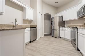 For Sale: $344,500 (3 beds, 2 baths, 1762 Square Feet)