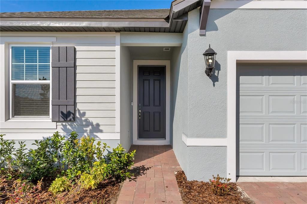 For Rent: $2,400 (4 beds, 3 baths, 2190 Square Feet)