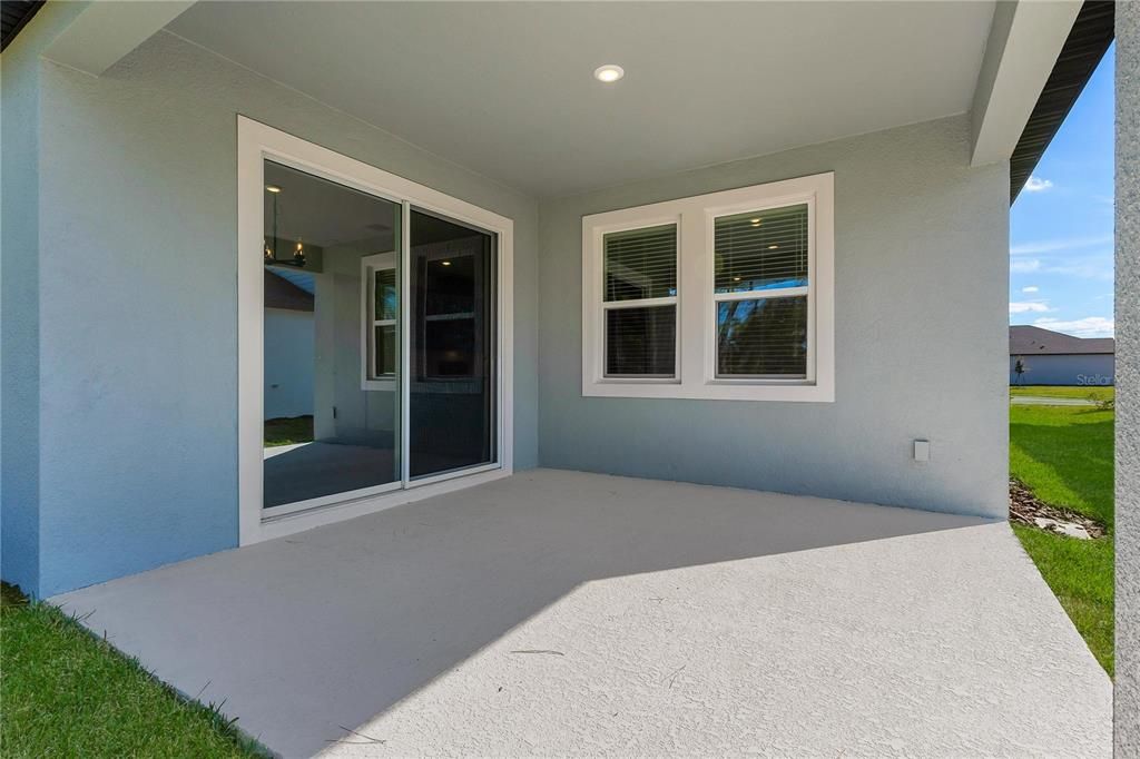 For Rent: $2,400 (4 beds, 3 baths, 2190 Square Feet)