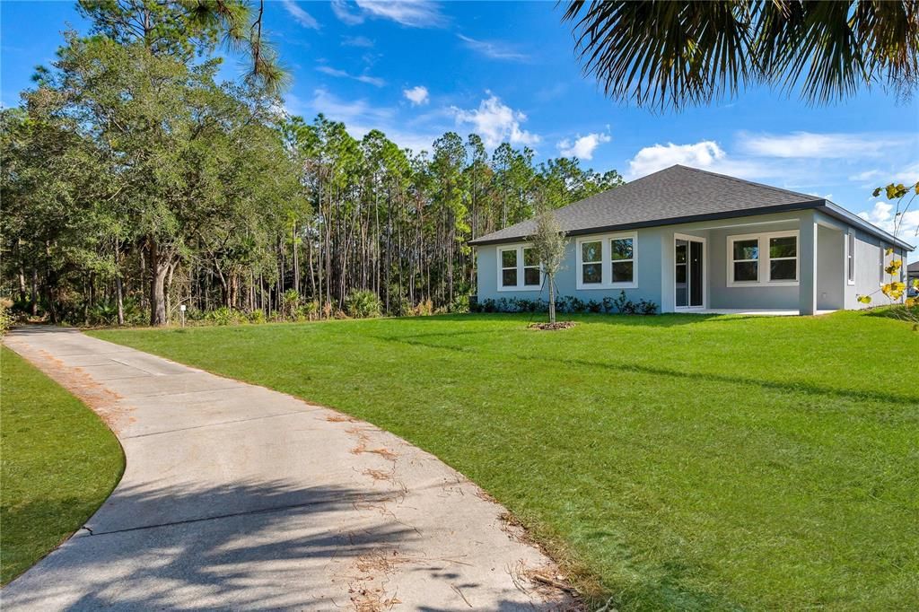 For Rent: $2,400 (4 beds, 3 baths, 2190 Square Feet)