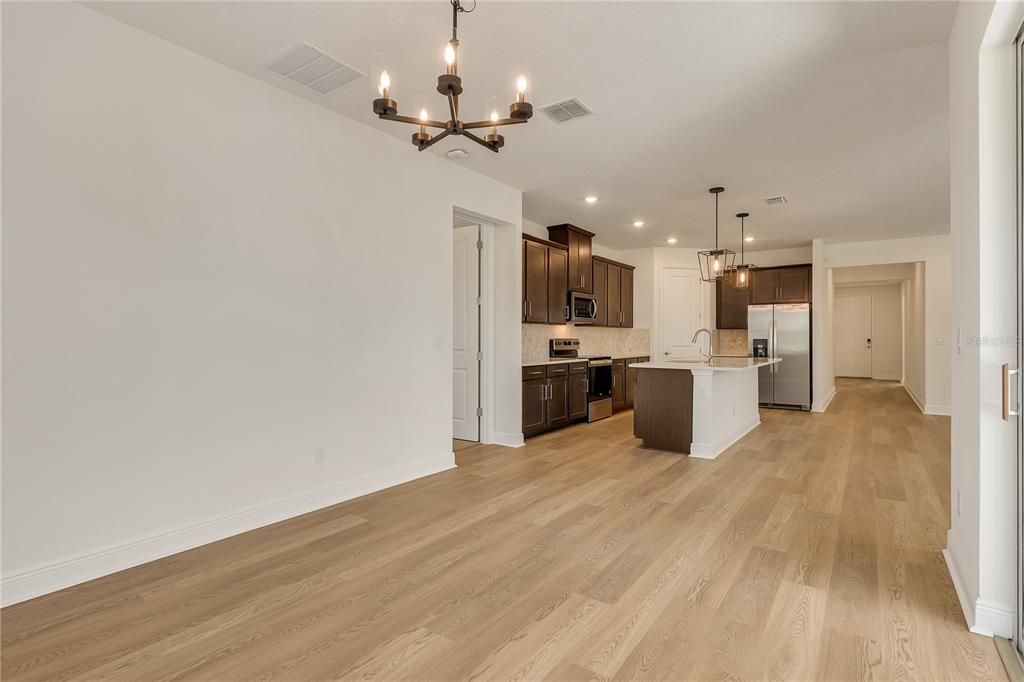 For Rent: $2,400 (4 beds, 3 baths, 2190 Square Feet)