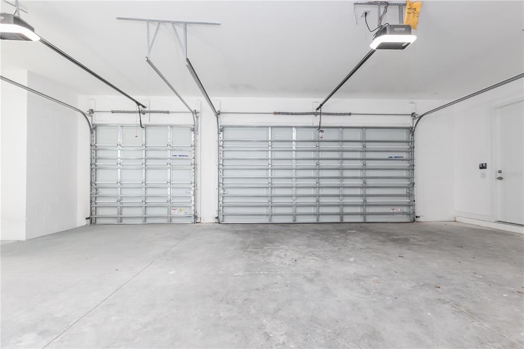 En Venta: $1,075,000 (4 camas, 3 baños, 2376 Pies cuadrados)