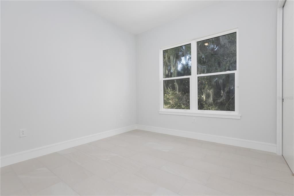 En Venta: $1,075,000 (4 camas, 3 baños, 2376 Pies cuadrados)