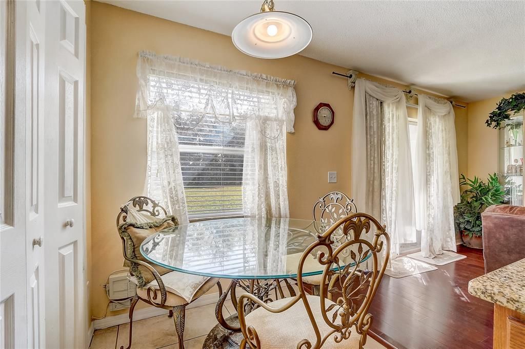 待售: $280,000 (3 贝兹, 2 浴室, 1880 平方英尺)