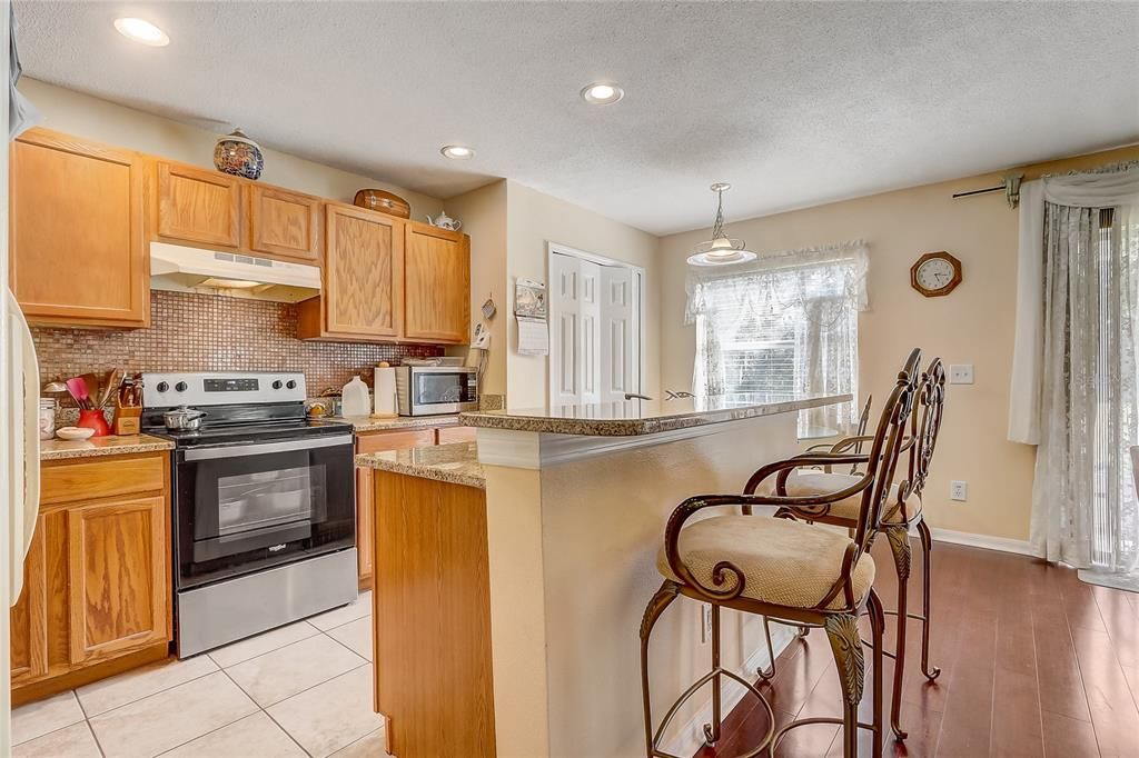 待售: $280,000 (3 贝兹, 2 浴室, 1880 平方英尺)